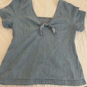 Old navy chambray top, size large